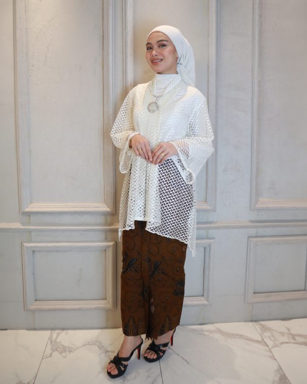NONA MANIS - Image 2